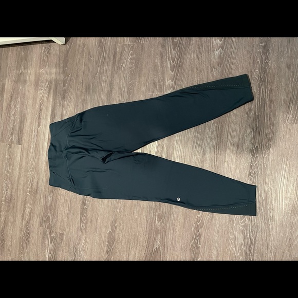 Lululemon Chase the Chill Tight - Picture 4 of 5